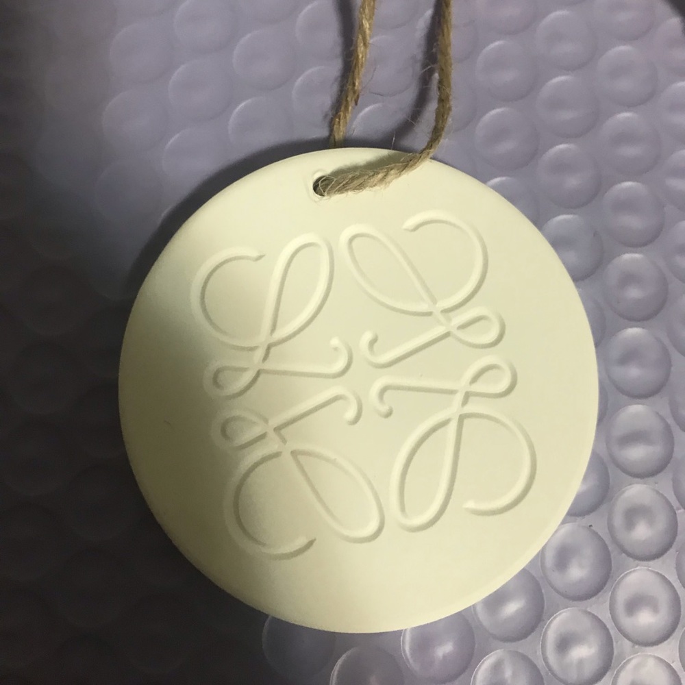 Loewe fragrance tester charm